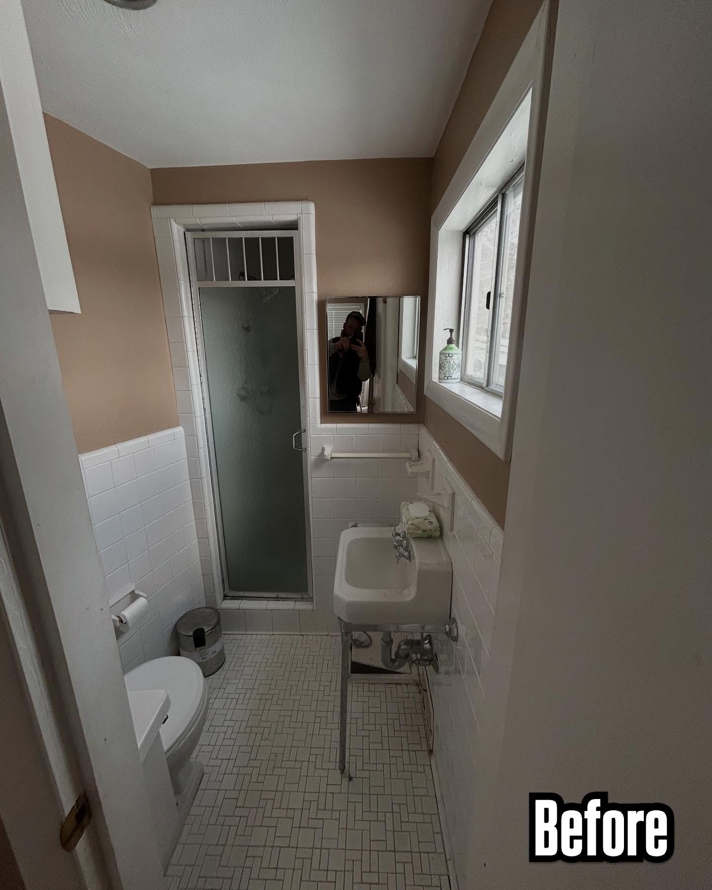 authentic-renovations-bathroom-remodel-before-2